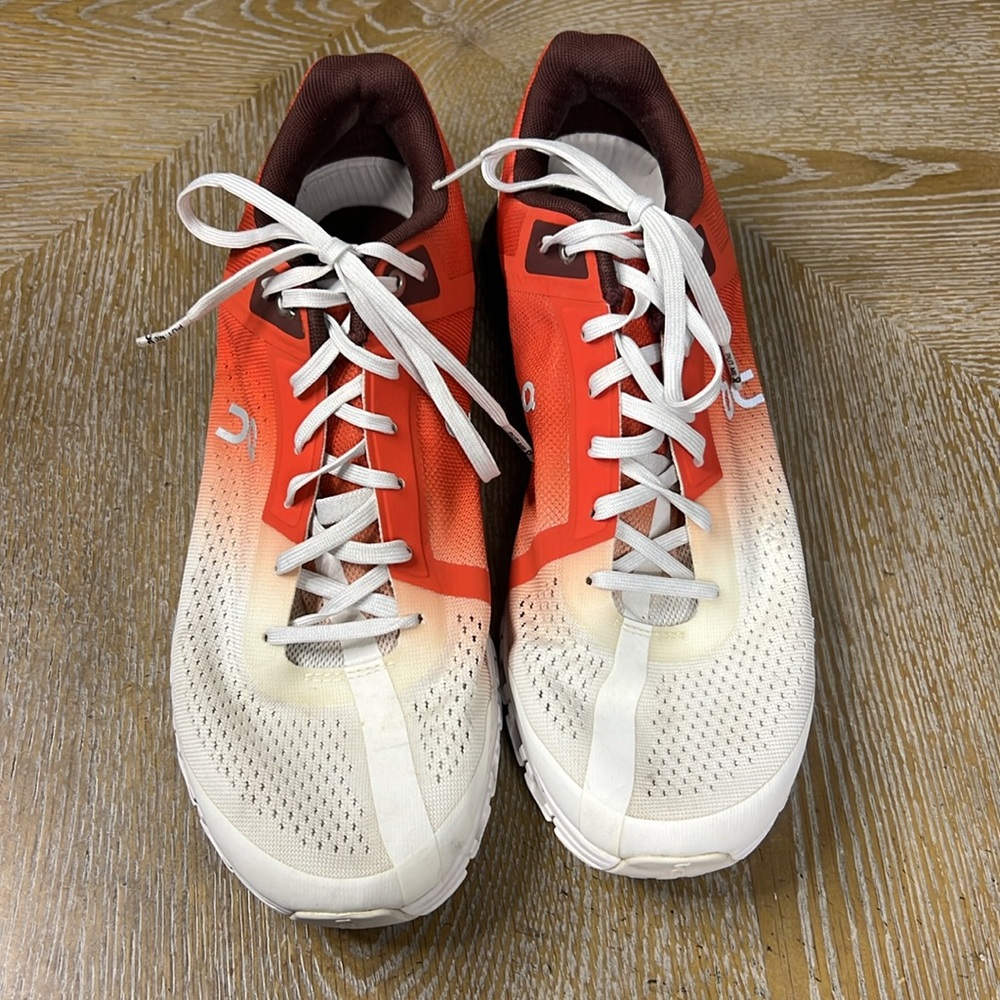 ON Running Women's Ombré Sunset Colors Cloudtec Sneakers 9.5 - Picture 6 of 13